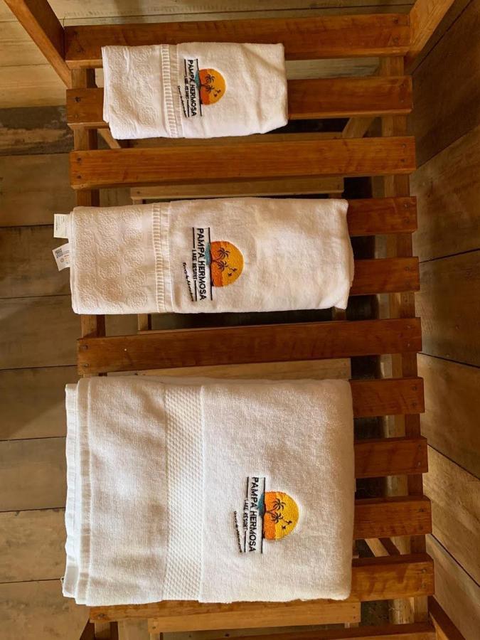 Pampa Hermosa Lake Resort 푸에르토말도나도 외부 사진